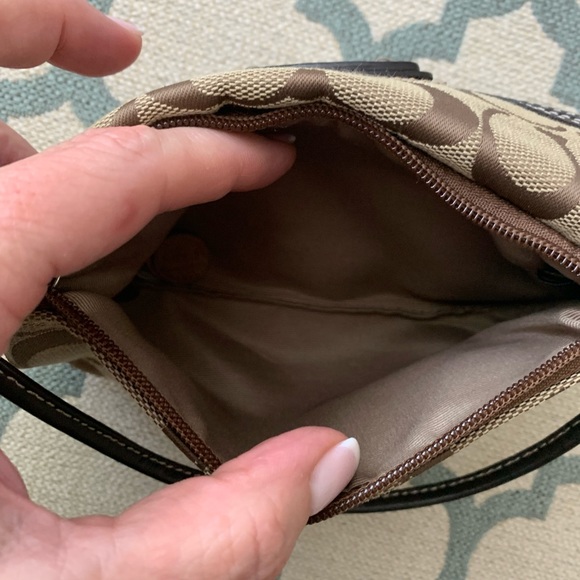 Coach Wristlet - Picture 6 of 8